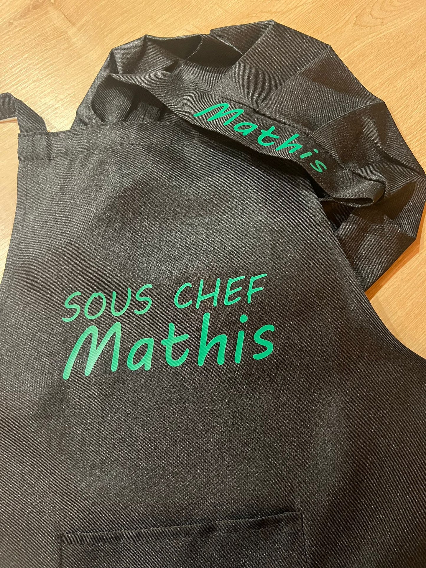 Gepersonaliseerde keukenshort en koksmuts - souschef (KIDS)
